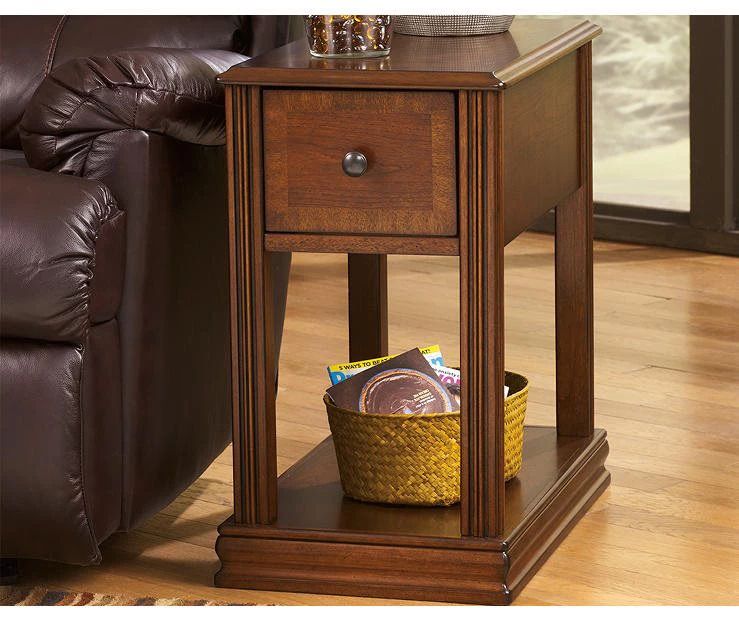 Breegin Brown End Table With Removable Tray - Image 2
