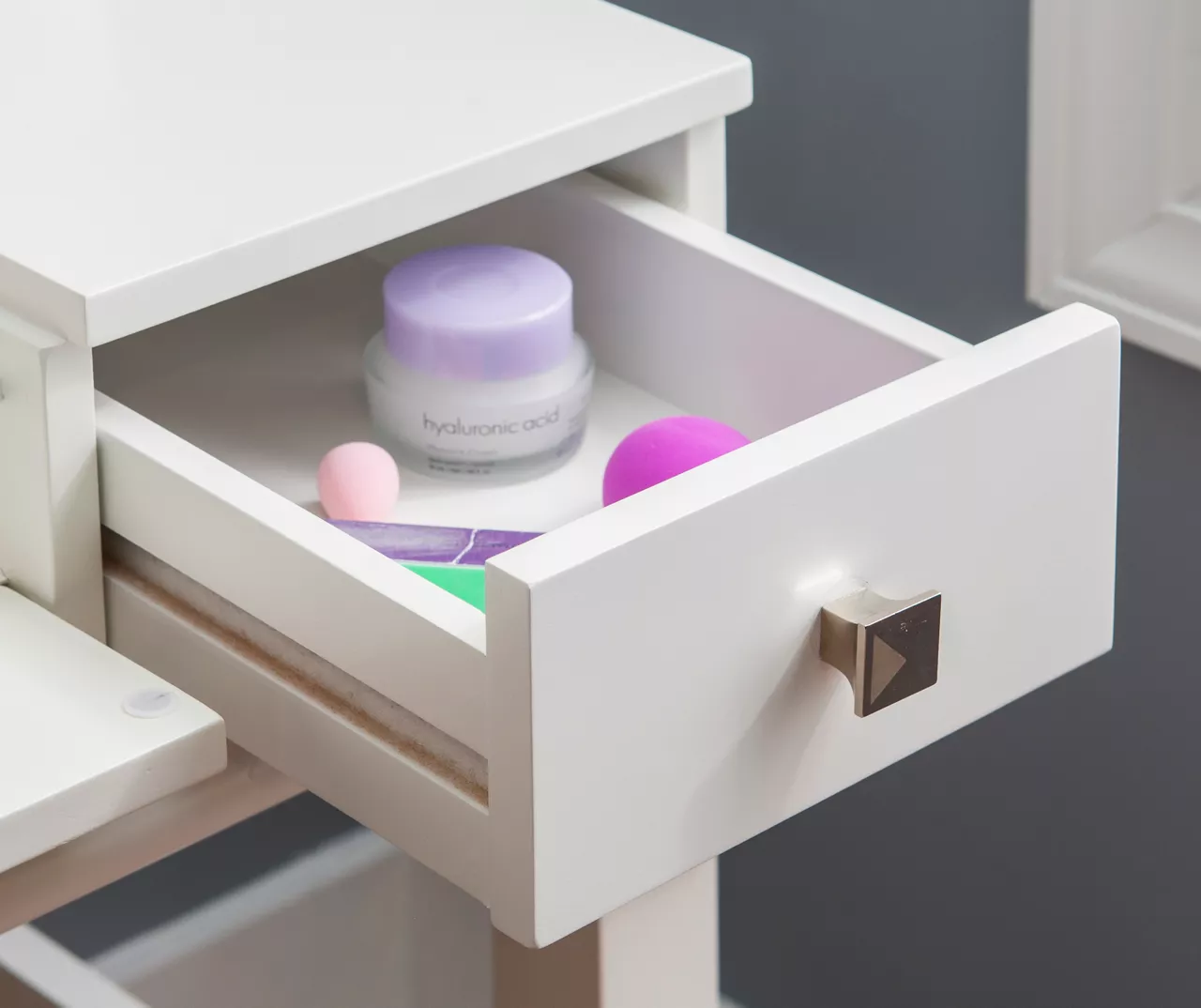 Martha Mirror Vanity Set With Stool - Image 15